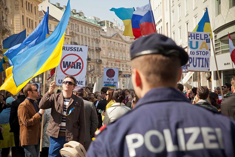 Ukraine fears, PayPal and Unilever blether: Fundsmith's annual meeting ...