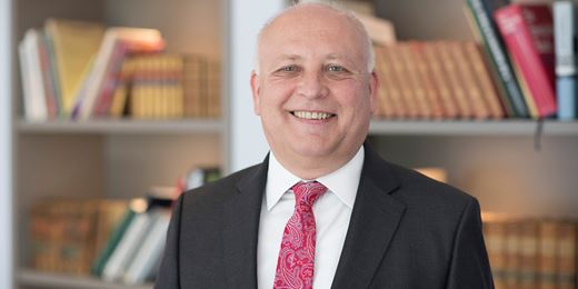 Bankhaus Metzler Pruft Verkauf Von Retail Geschaft Im Asset