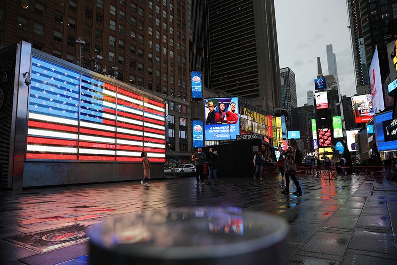 Ukraine fears, PayPal and Unilever blether: Fundsmith's annual meeting ...