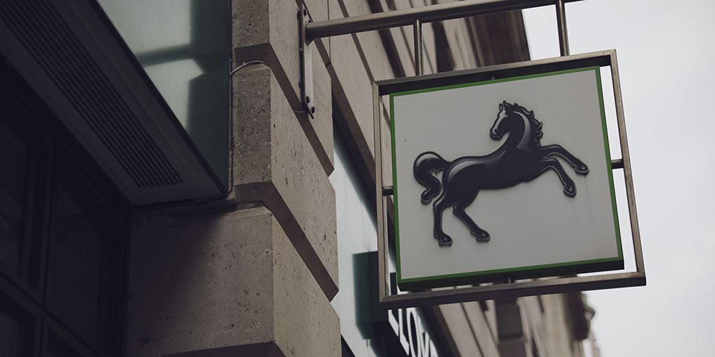 Expert View Lloyds, Barratt Redrow, Kitwave, Crest Nicholson, Sabre